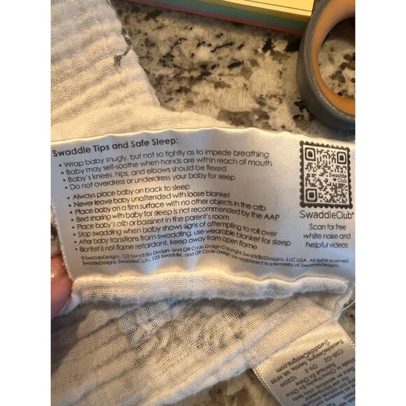 Amazing Baby Zebra Muslin Swaddle Receiving Blanket Lovey Cotton White & Black - Picture 6 of 7